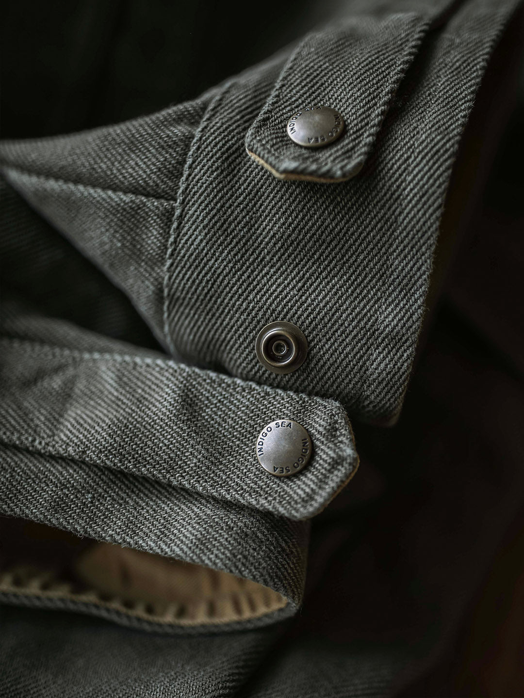 Pantalones resistentes de granito de 21.5 oz
